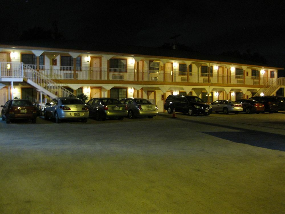 Pinn Road Inn&Suites San Antonio Exterior foto